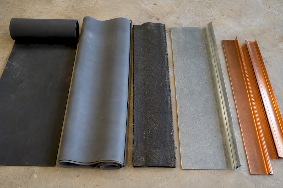 Monsters van vijf loodvervangende materialen
